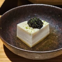瓢斗 新橋店 - 【先付】胡麻豆腐　キャビア