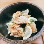 Warai No Ebisu - 揚げ鶏の石焼き