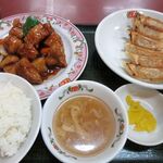 餃子の王将 - 酢豚定食 餃子一人前に変更(1067円)