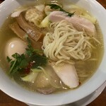 麺や 維新 - 今迄醤油ラーメンばかり食べてたが、柚子塩スープと麺の絡みも秀逸だった