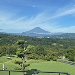 湖畔亭 - 夏の割に8時でも富士山見えました