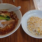 Kyoukason - Bランチ ラーメンと半チャーハン セット  750円