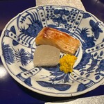 野嵯和 - 真魚鰹炭火焼き　冬瓜　梨のガリ