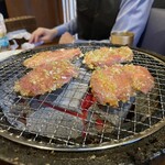 炭火焼肉市場 済州家 - 