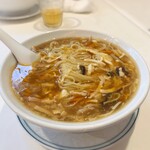 京華飯店 - 酸辣湯麺