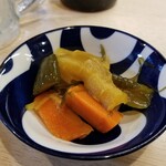 出羽鮨 - 漬物。