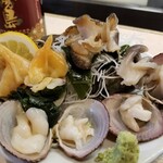 出羽鮨 - 貝刺盛り。