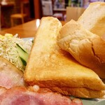 クランカーズバフェ - トースト