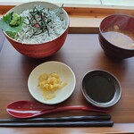Nanki Susamino Megumi Shokudou Soukai - 釜揚げしらす丼。