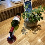 おやべの小さなビストロ マルカッサン - 溢れワイン 置き物
