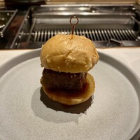 お肉屋 けいすけ 三男坊 - スライダーバーガー