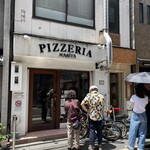 PIZZERIA MARITA - 開店前に行列ができる人気店なので暑い時期は気をつけて！