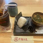 甘味喫茶 おかげ庵 - アイスコーヒー　モーニング　おにぎりセット