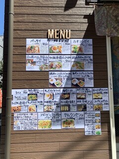 カフェ ポカポカ - 店舗に貼られたメニュー