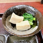 本丸 - 高野豆腐は上品な薄味でほっとします。