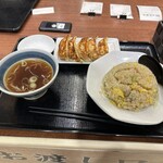 Mendo Koro Naokyuu - 【2023.9.1(金)】炒飯餃子セット（炒飯＋餃子5個＋スープ）690円