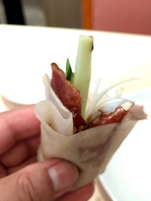 北京ダック専門店が高田馬場駅前にオープン ランチには2ロール付き