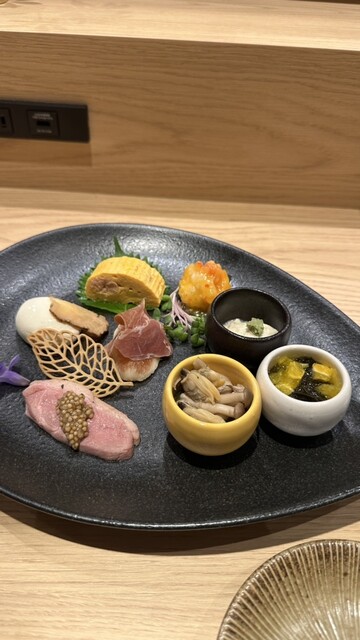 堺東に隠れ家レストラン発見 : 炭火とワインと純米酒 King Momo