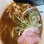 麺屋 ほぃ - 鶏出汁が効いた濃厚スープ