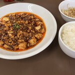 Ma Bo Doufu Semmon Ten Todaya - 四川麻婆豆腐　1500円（ご飯、惣菜、スープはおかわり自由）