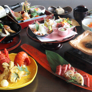 用眼睛享受時尚的日本料理，用心品嚐。