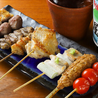 We have the rare part “white liver”! Fragrant Yakitori (grilled chicken skewers) carefully skewered