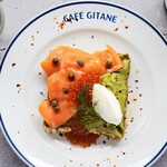 Avocado toast with smoked salmon and salmon roe and sour cream