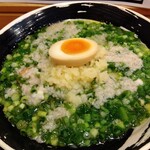 俺の中華たなか家 - 角度を変えてパチリ♯「味玉」姫(笑)は「刻み大蒜」と「背脂」「青葱」のフカフカベッドの上でグッスリzzzと(^_-)-☆