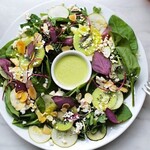 Salad Vert (baby spinach, avocado, zucchini, kiwi)