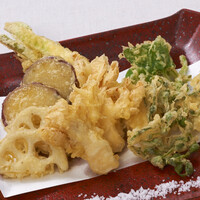 旬野菜の天ぷら盛り合わせ