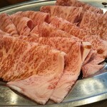 焼肉 幸 - サッと炙るだけでOKなお肉！！