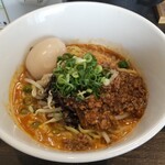 担担麺家 たけうち - 元祖の四川担々麺って、汁なしだそうです！単品890円に半熟煮卵100円もプラスしました♬1000円でお釣りがきます…