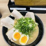 魔界系ラーメン三冠馬 - 