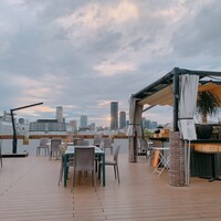 BLUE BIRDS ROOF TOP TERRACE - 
