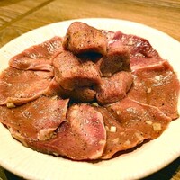 炭火焼肉ホルモン うしごろ - 