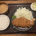 とんかつ ひこ田 - カツカレーを狙うもメニューから消えてたw