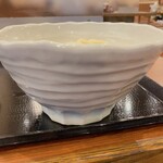 丸亀製麺 - 器もこんな感じのに、変わってました