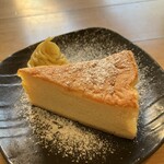 武屋食堂 - 安穏芋のチーズケーキ