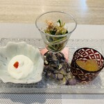 Shikisai Teppan Kusano - ブルーチーズ豆腐 水菜のお浸し ピオーネのみぞれ和え