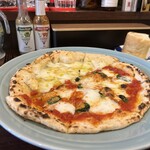 バルハチゴー - 最高のピッツァが運ばれてきました✨