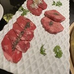 焼肉レストラン ロインズ - 