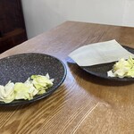 とんかつ成満堂 - キャベツの浅漬け