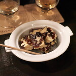 バー アトリウムギンザ - 自家製レーズンバター。オープン当初から、少しずつ作り方を変えて到達した味だという