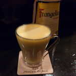 バー アトリウムギンザ - ヘーゼルナッツのリキュール「フランジェリコ」を使った、ミルキーなカクテル