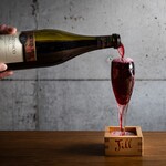 Specialty! Overflowing sparkling wine (red)