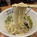 神戸牛らーめん かけはし - 牛塩らーめん（麺リフト）