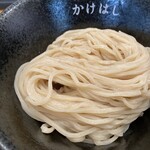 神戸牛らーめん かけはし - 爆裂神戸牛スジつけめん（麺のアップ）