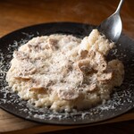 Pecolino芝士和蘑菇的義大利燉飯