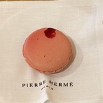 PIERRE HERMÉ PARIS - 