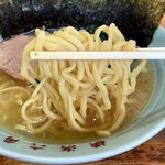 ラーメン六角家 - 麺リフト。